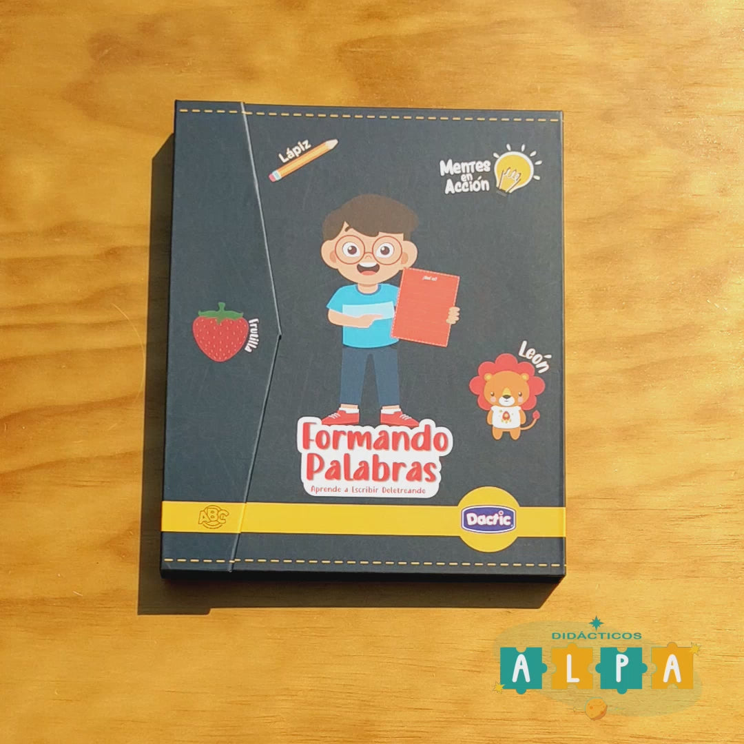 Libro magnético formando palabras